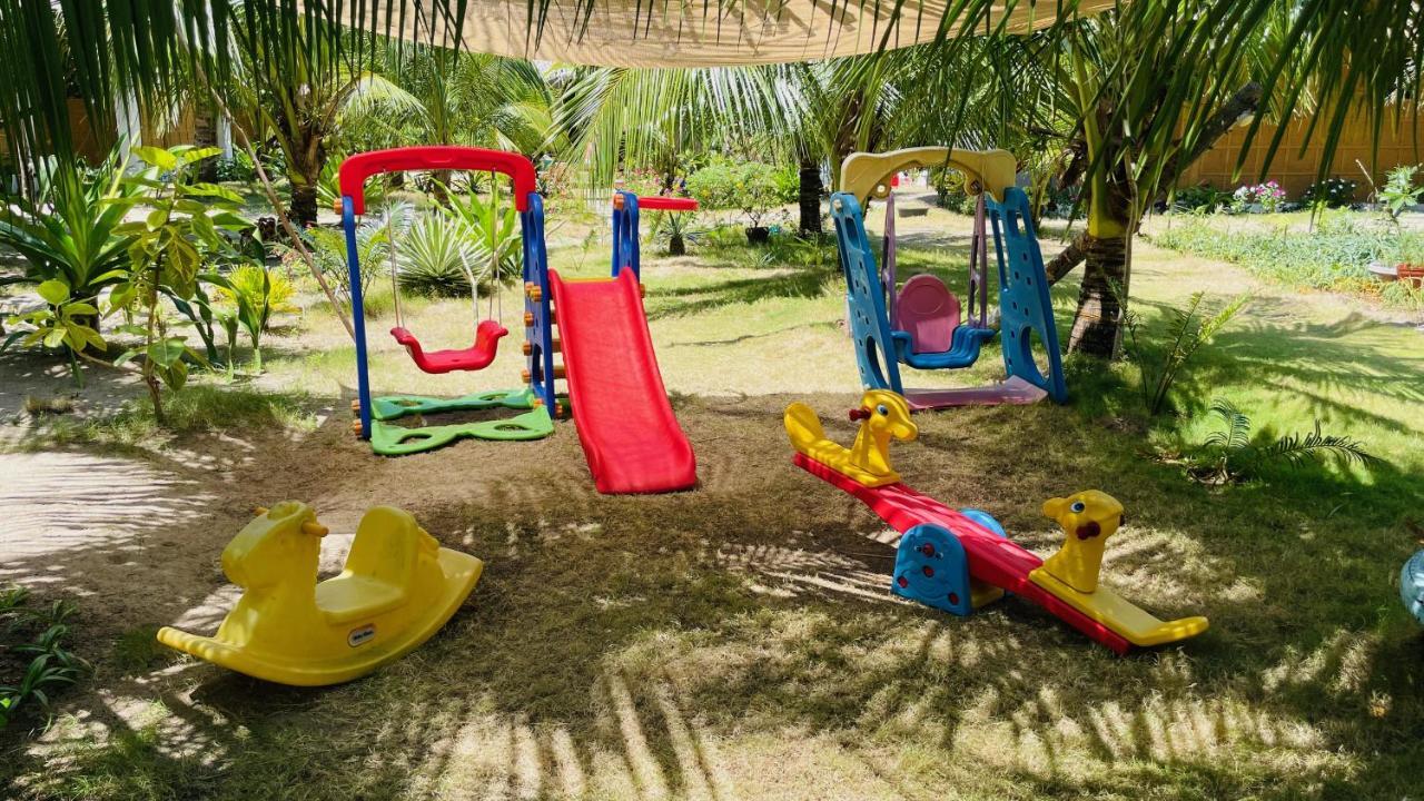 Footprints Beach Resort Agpudlos Exterior photo