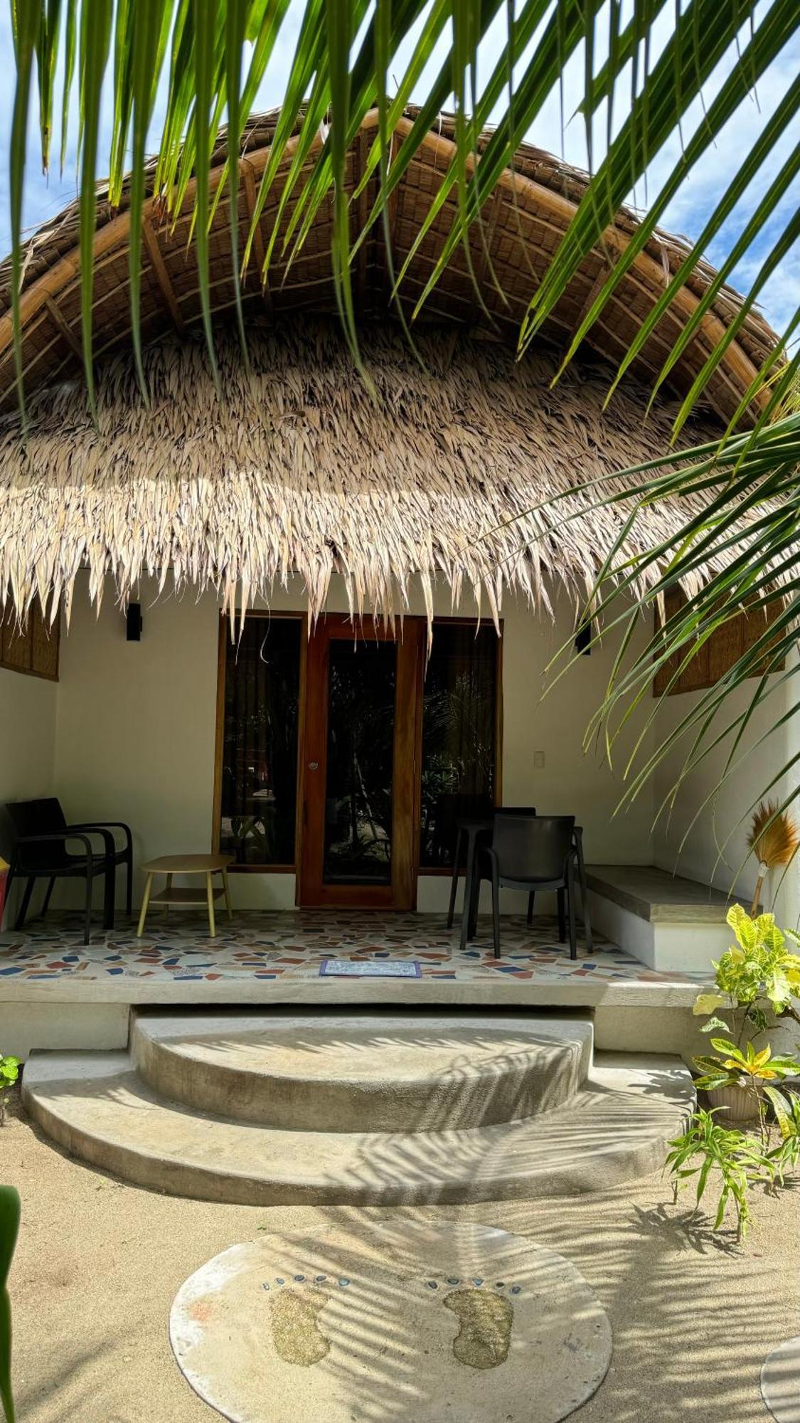 Footprints Beach Resort Agpudlos Exterior photo