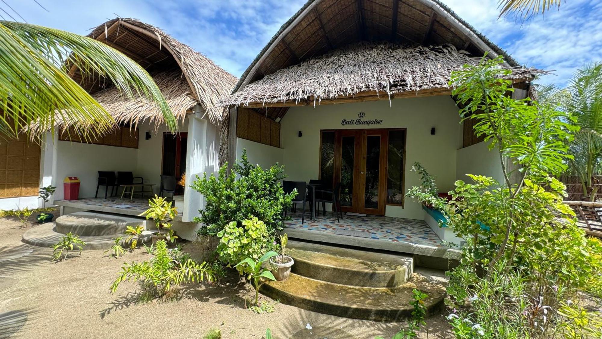 Footprints Beach Resort Agpudlos Exterior photo