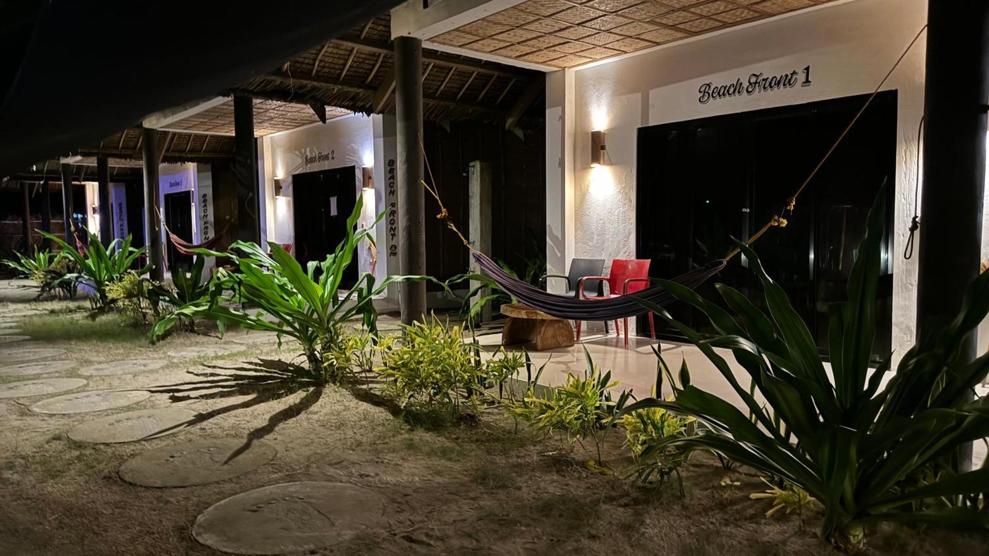 Footprints Beach Resort Agpudlos Exterior photo